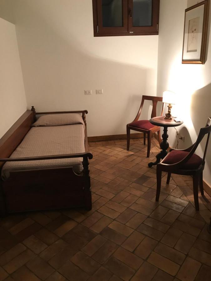 Le Prigioni Del Palazzo B&B Sora Szoba fotó