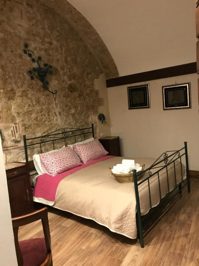 Le Prigioni Del Palazzo B&B Sora Kültér fotó